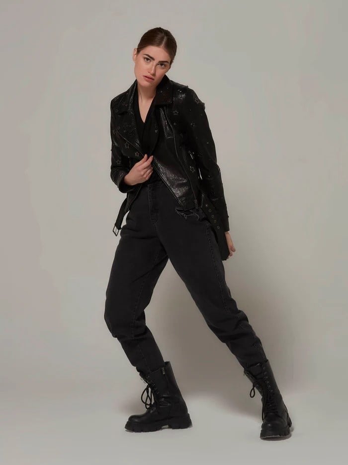 Hakiki Deri Yıldız Detaylı Kadın Biker Ceket – Siyah | Premium Moto Stil
