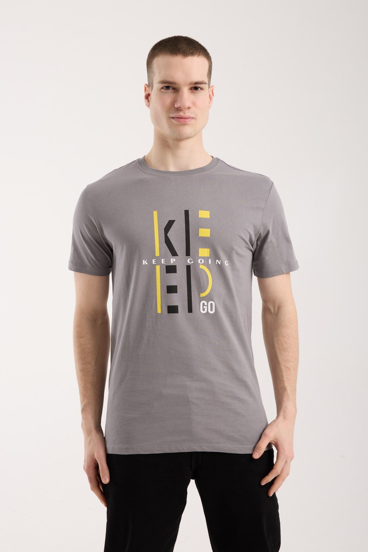 Keep Going Urban Baskılı Erkek Tişört – Sportif Günlük Stil