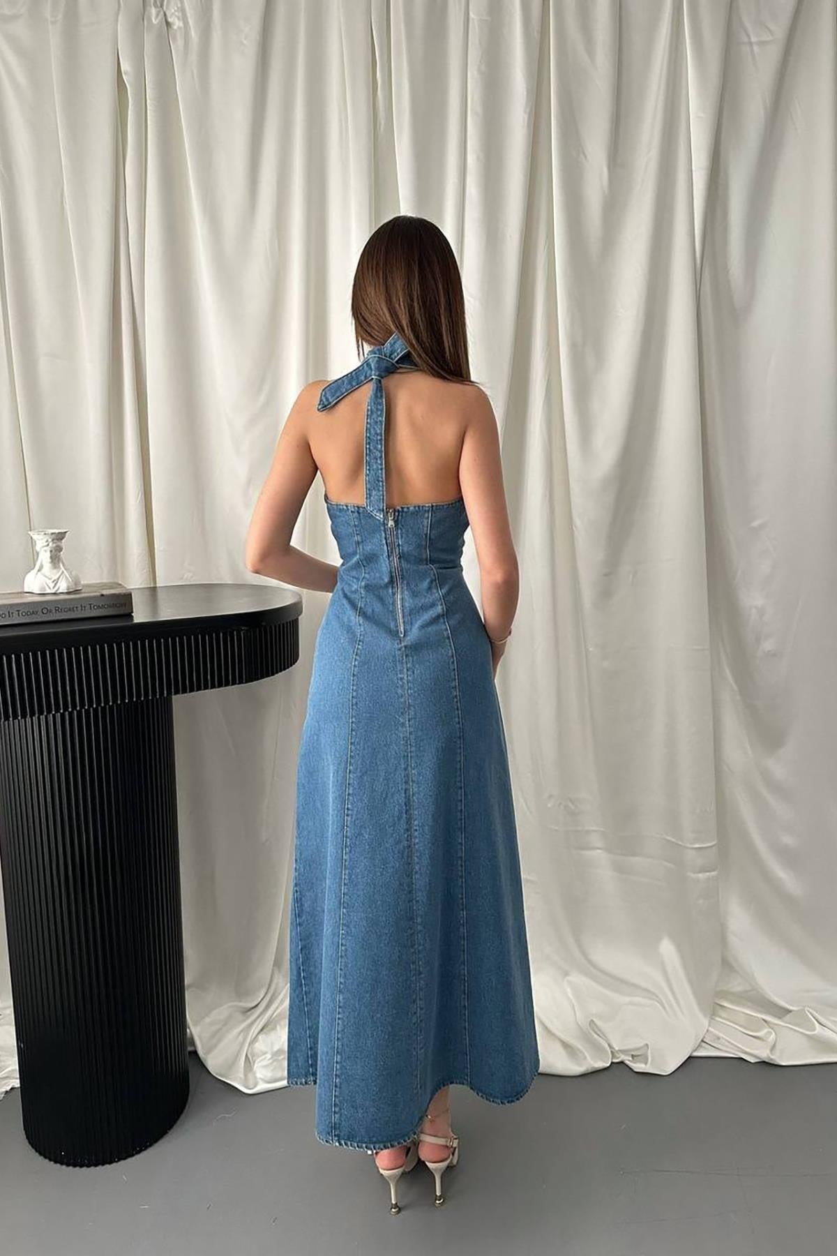 Mavi Halter Yaka Jean Elbise