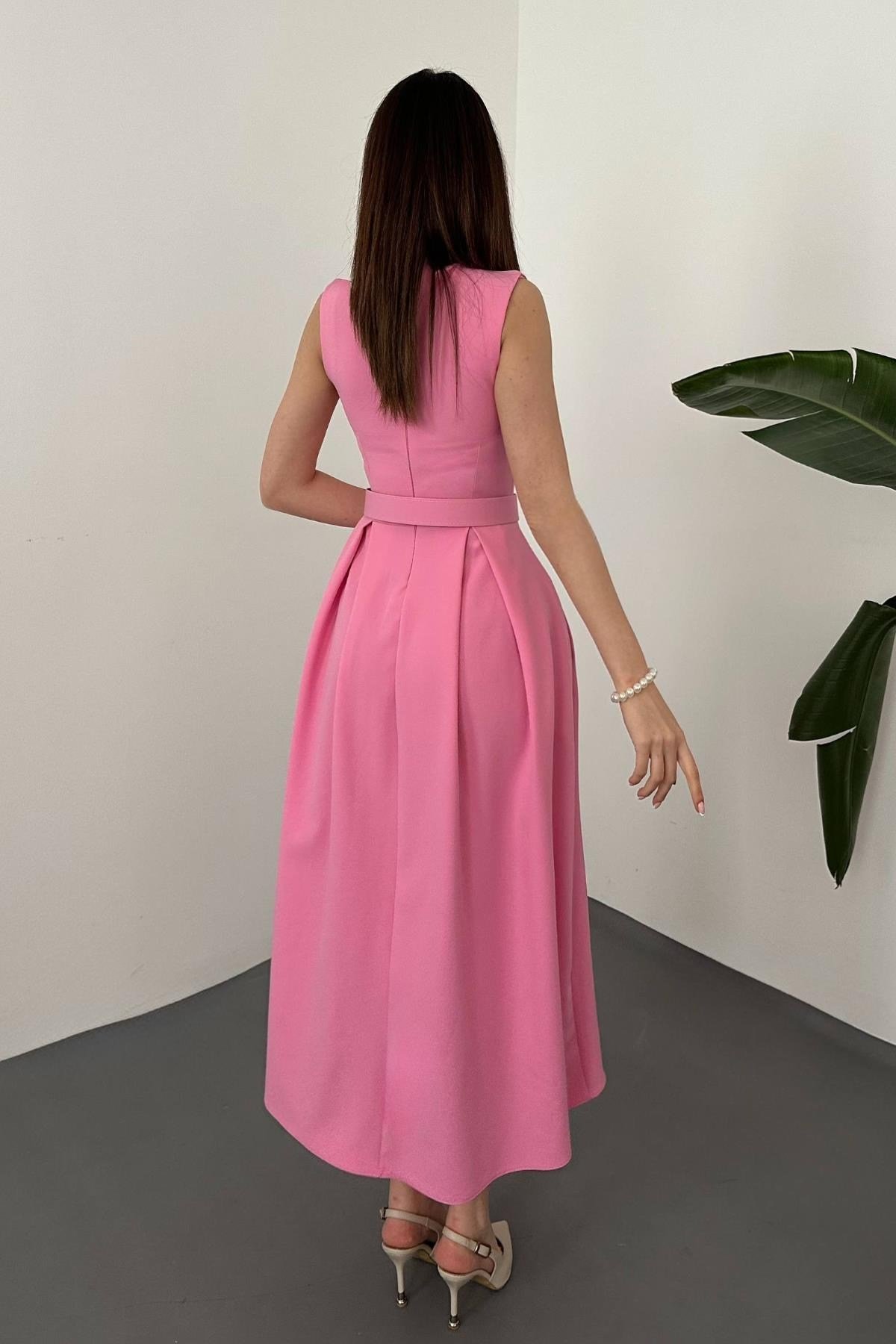Pembe Halter Yaka Kloş Elbise