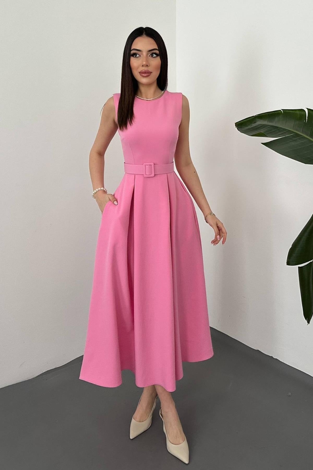 Pembe Halter Yaka Kloş Elbise