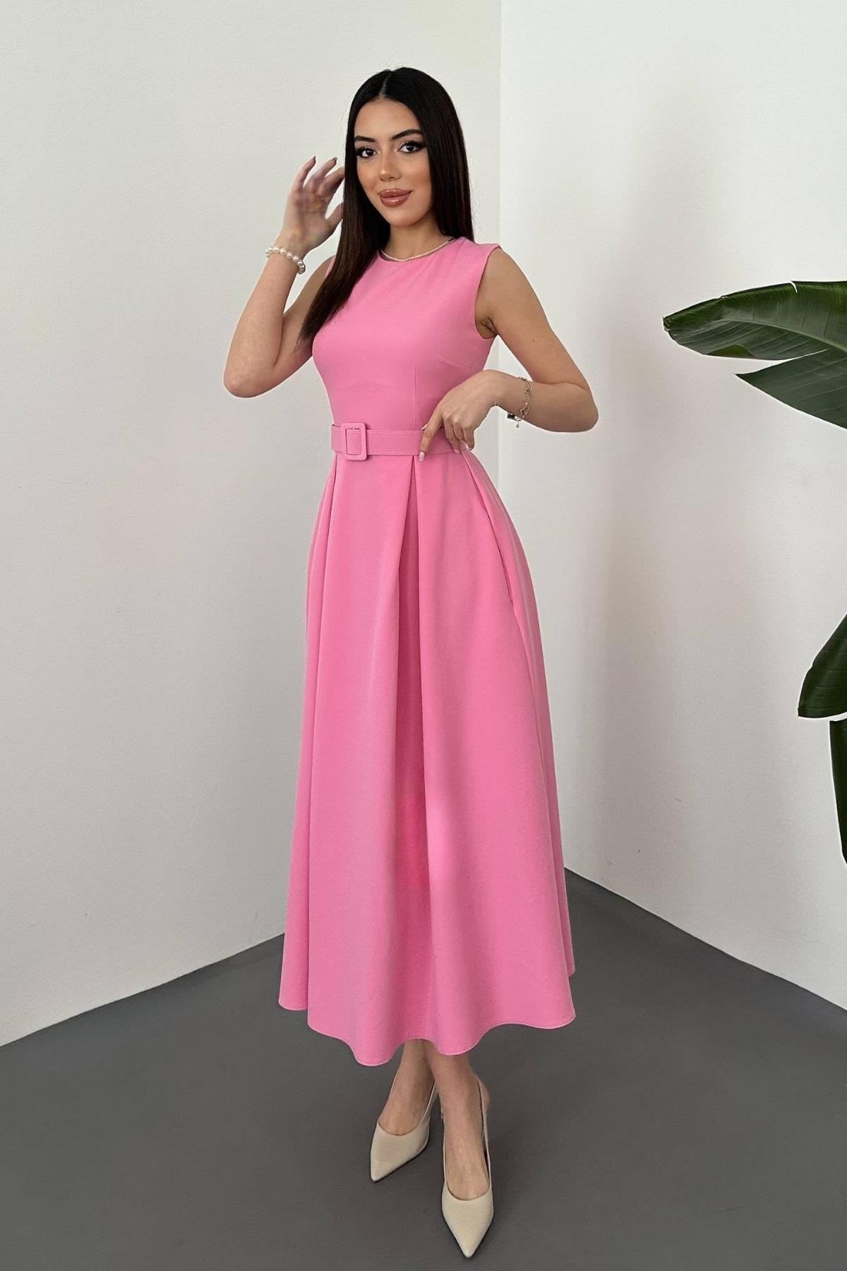 Pembe Halter Yaka Kloş Elbise