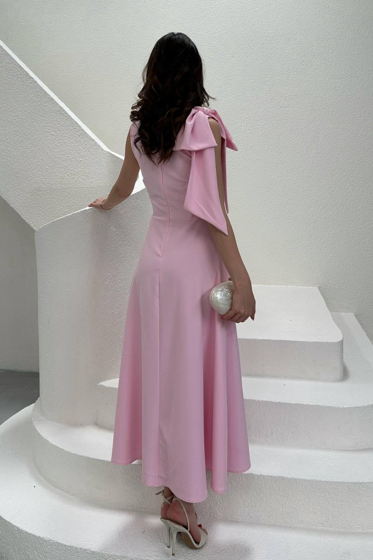 Pembe Omuz Fiyonklu Elbise