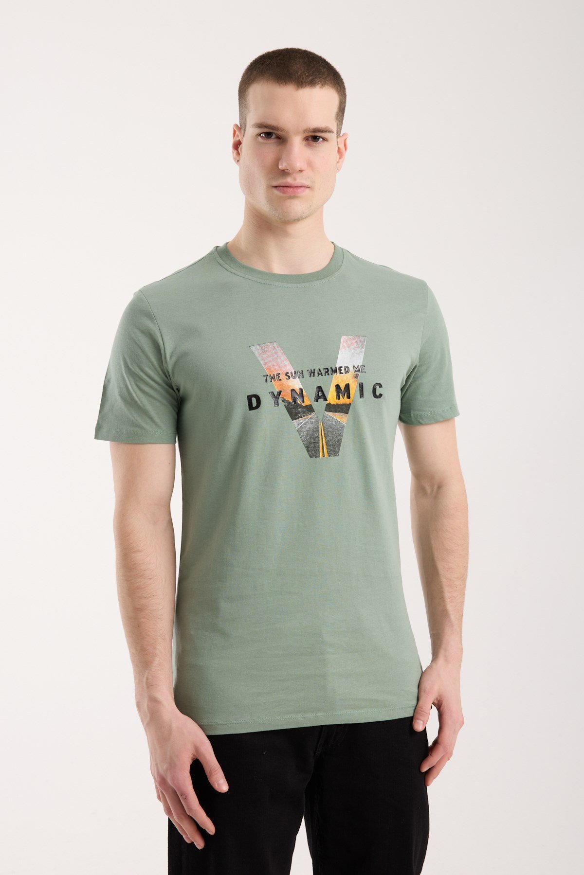 Urban Grafik Baskılı Erkek T-Shirt – Streetwear Stil, Günlük Rahat Kalıp