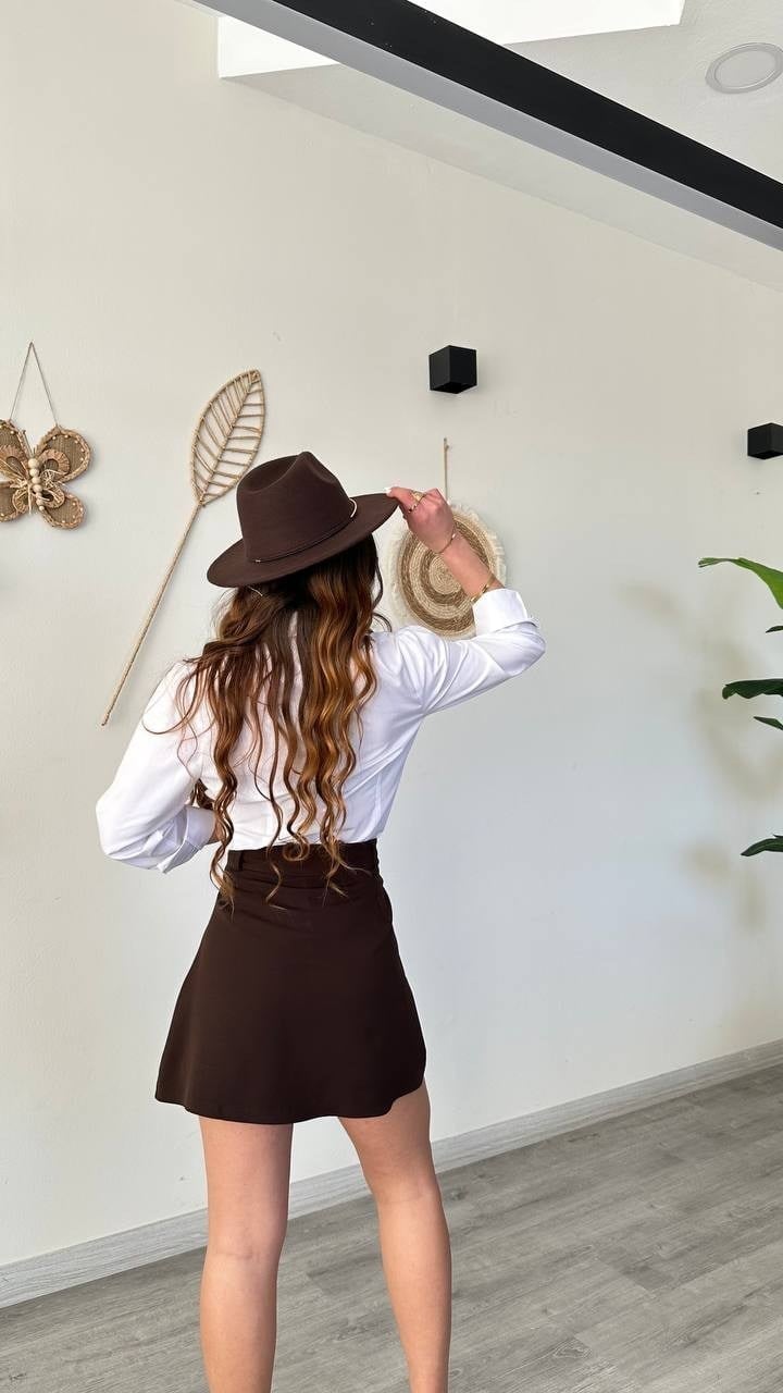 Yüksek Bel Pileli Kahverengi Şort Etek – A Kesim Mini Skort