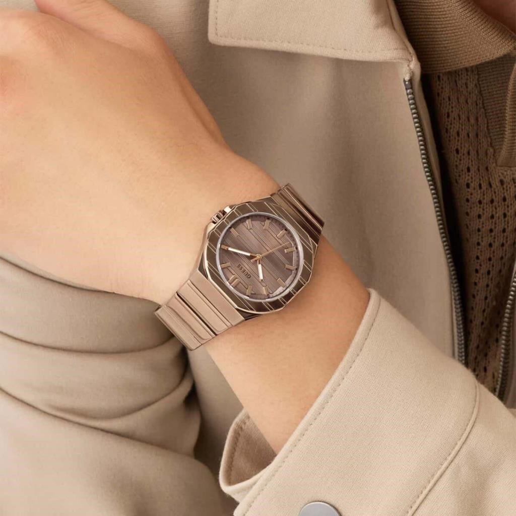 Guess GUGW1070G3 Erkek Kol Saati