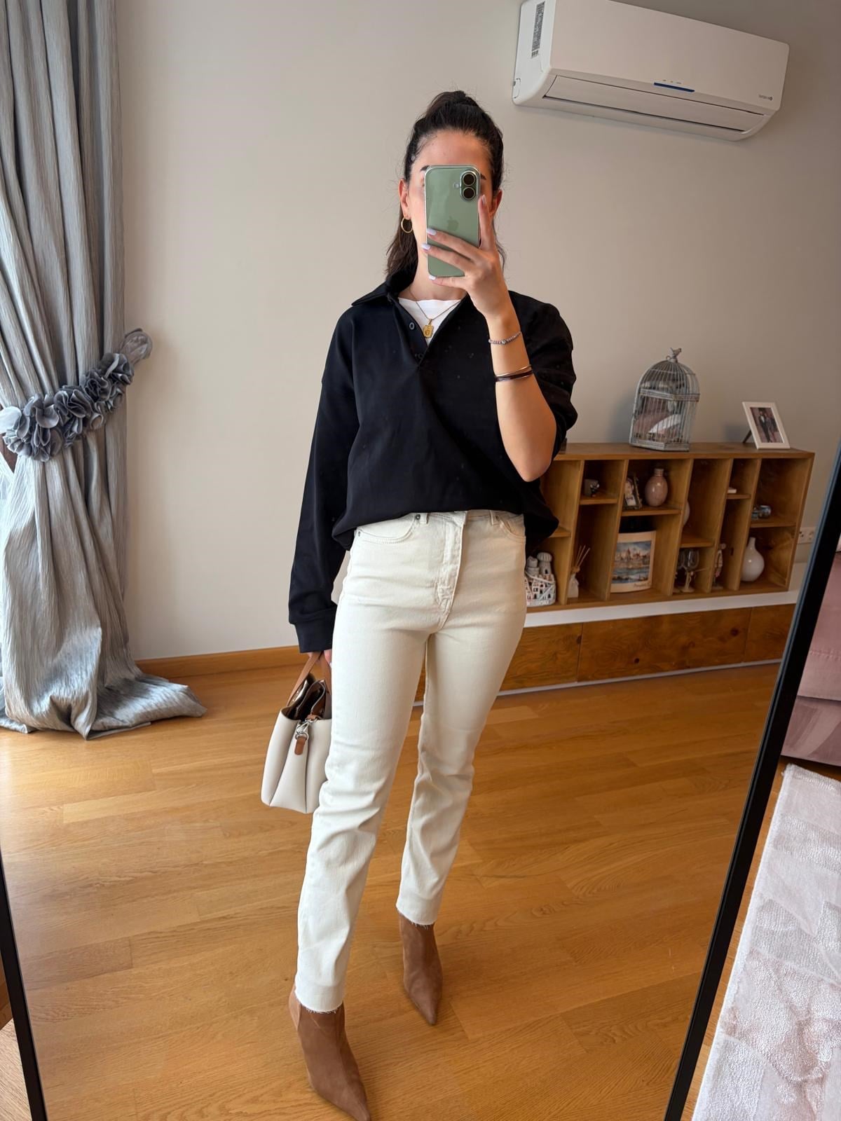 Polo Yakalı Düğmeli Sweatshirt