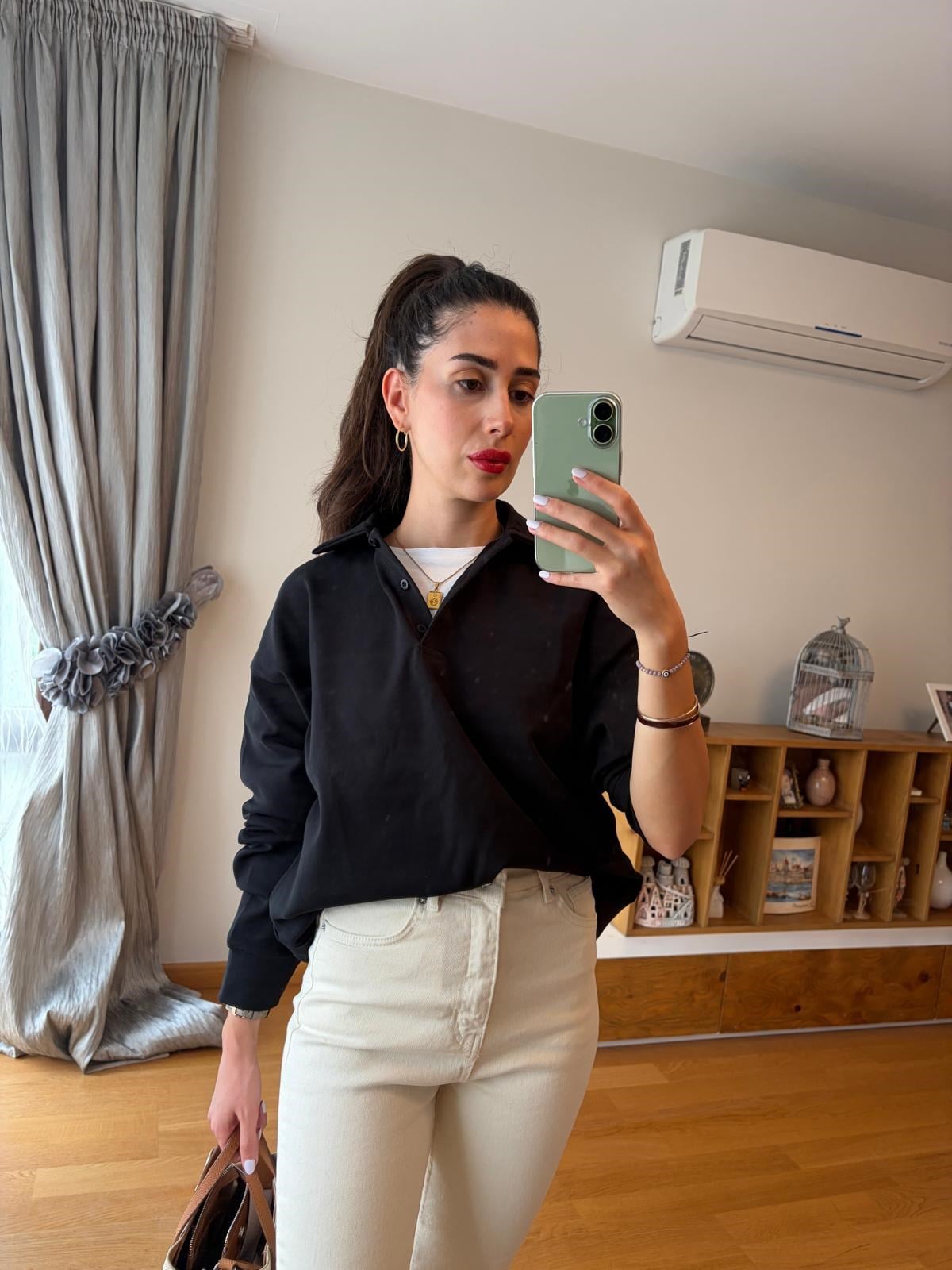 Polo Yakalı Düğmeli Sweatshirt