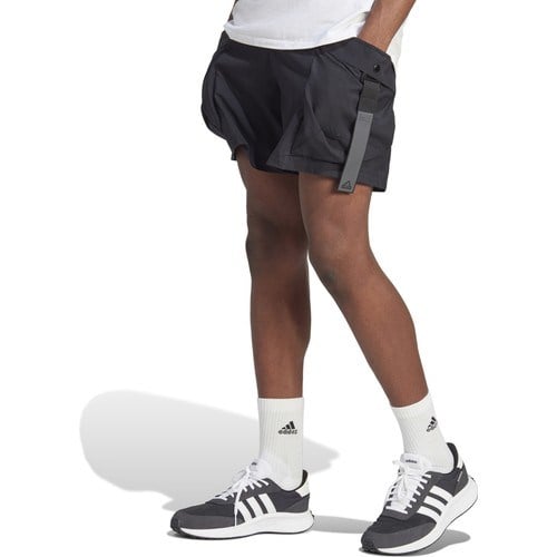 adidas AIC6737 Adidas M Ce Q2 Car Sho Erkek Şort ve Kapri Siyah