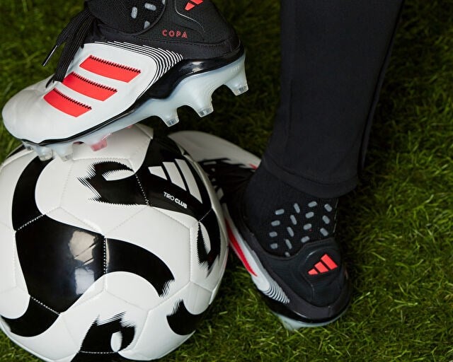 ADIDAS COPA PURE III ELITE FG Erkek Çim Zemin Kramponu ID9037 Beyaz