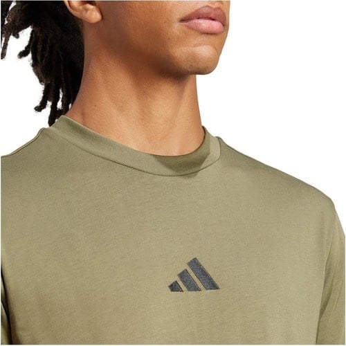 adidas Erkek Yeşil T-Shirt M Sl Sj T JF1097 Şık Tasarım ve Nefes Alabilir Kumaş ile Günlük Kullanım