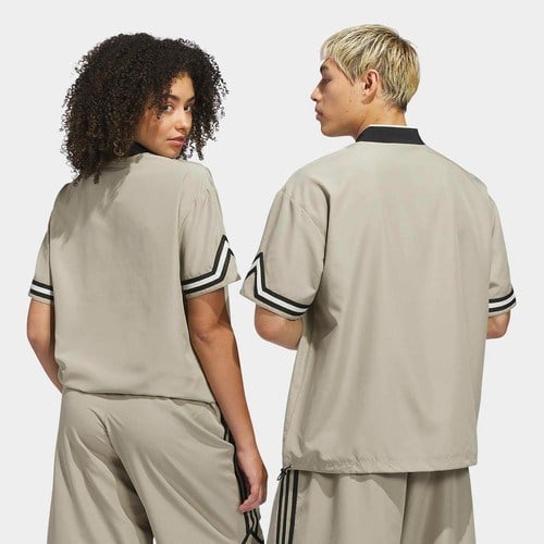 Adidas Originals Bej Tişört S Beden Unisex Nefes Alabilir Kumaş Şık Tasarım