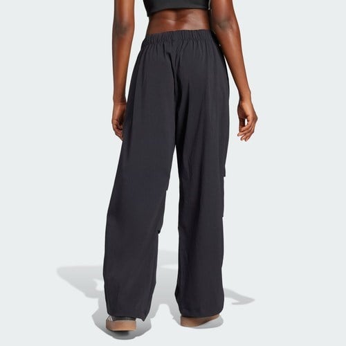 adidas Originals JD0785 Essentials Ripstop Parachute Pants