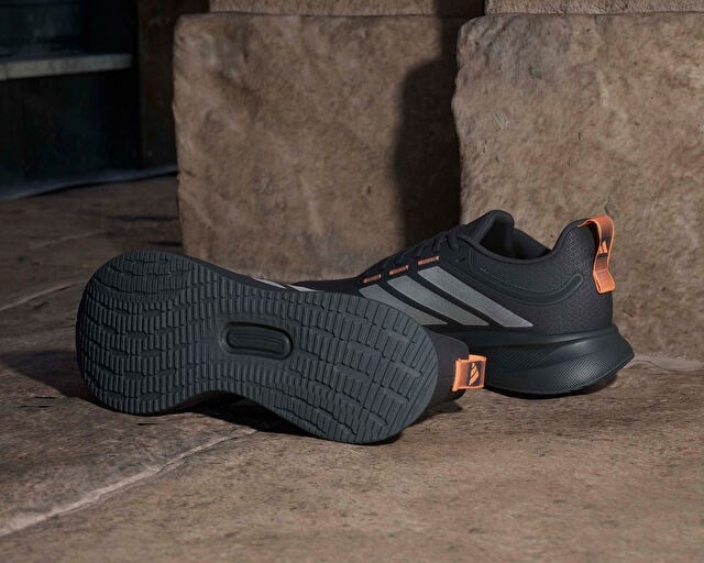 ADIDAS RUNBLAZE M Erkek Koşu Ayakkabısı KI6134 Siyah
