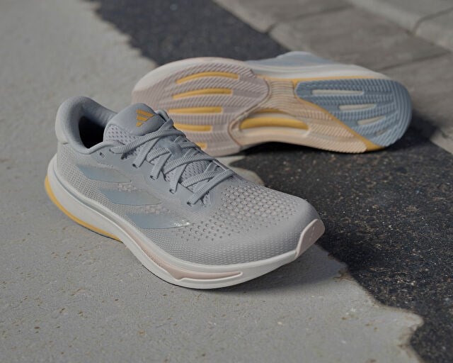 ADIDAS SUPERNOVA RISE W Kadın Koşu Ayakkabısı IG7512 Gri