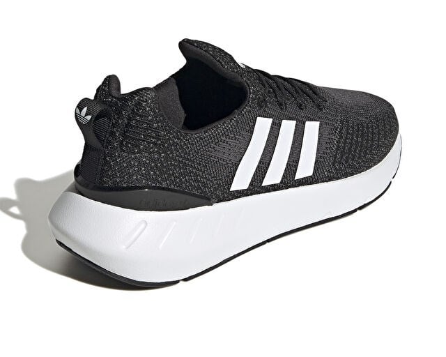 ADIDAS SWIFT RUN 22 Kadın Koşu Ayakkabısı GZ3496 Siyah