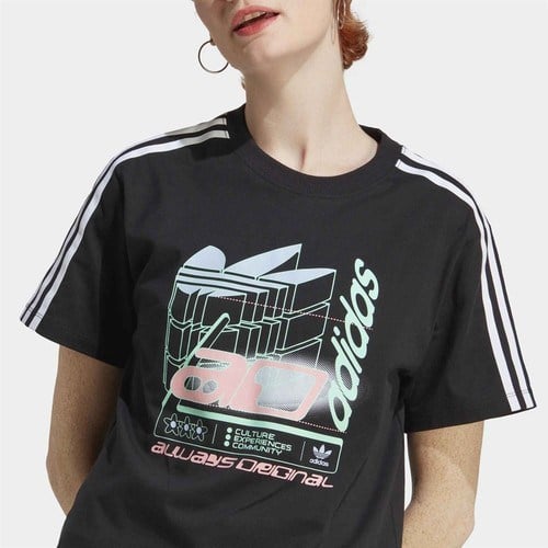 adidas Tee Placed Kadın Tişört