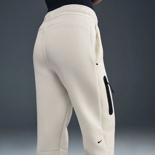Markali Nike Sportswear Tech Fleece Beyaz Kadın Eşofman Altı HV6779-133