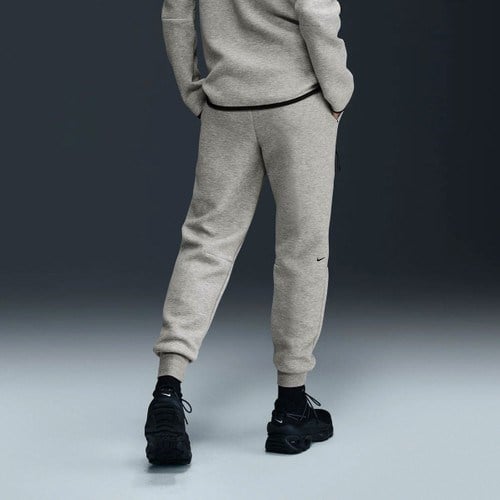 Markali Nike Sportswear Tech Fleece Gri Kadın Eşofman Altı HV6779-063