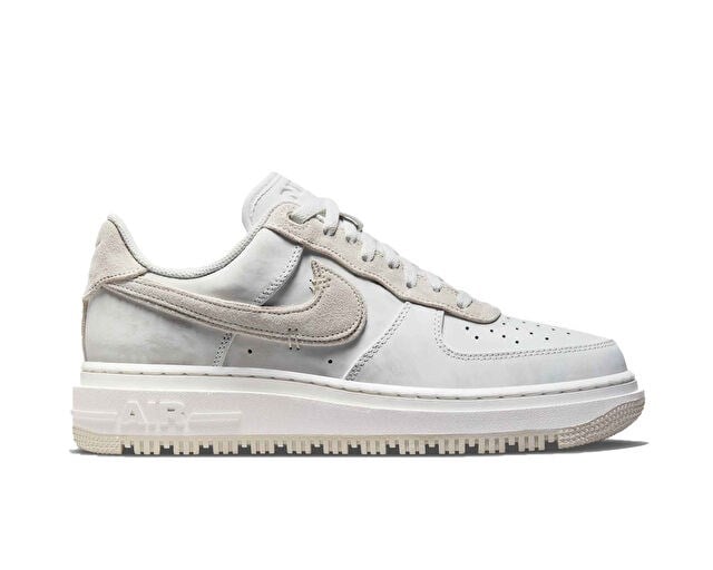 NIKE AIR FORCE 1 LUXE Erkek Günlük Ayakkabı DD9605-100 Beyaz