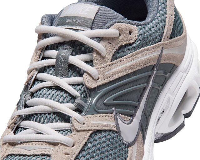NIKE AIR MAX MOTO 2K Erkek Günlük Ayakkabı IQ4924-008 Gri