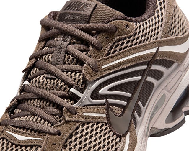NIKE AIR MAX MOTO 2K Erkek Günlük Ayakkabı IQ4924-004 Kahverengi