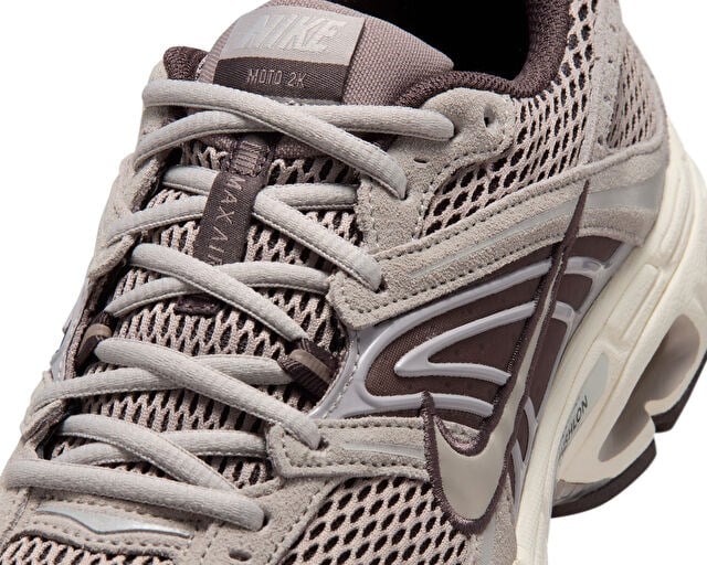 NIKE AIR MAX MOTO 2K Erkek Günlük Ayakkabı IQ4924-007 Gri