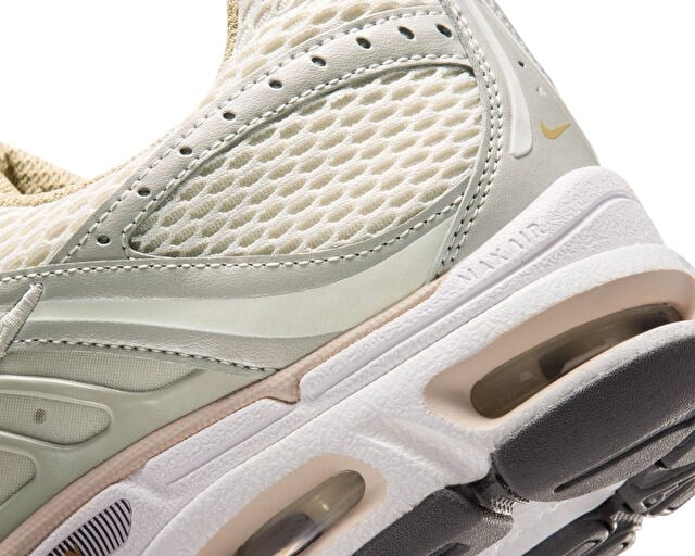 NIKE AIR MAX MOTO 2K Unisex Günlük Ayakkabı IQ7592-104 Krem