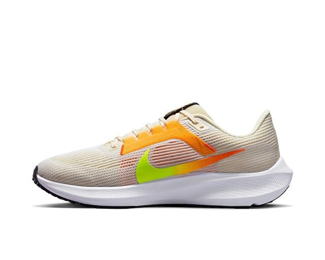 NIKE AIR ZOOM PEGASUS 40 Erkek Koşu Ayakkabısı DV3853-101 Sarı