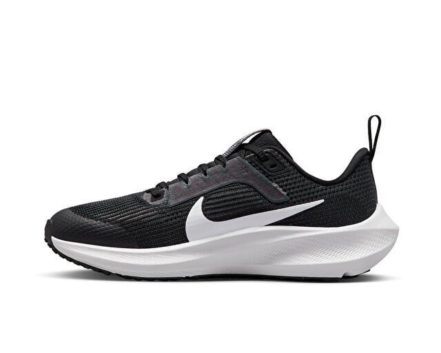 NIKE AIR ZOOM PEGASUS 40 (GS) Genç Koşu Ayakkabısı DX2498-001 Siyah