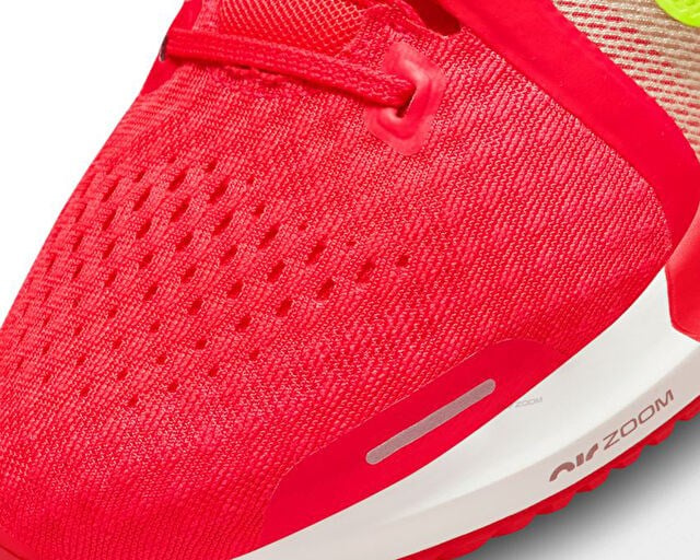 NIKE AIR ZOOM VOMERO 16 Erkek Koşu Ayakkabısı DA7245-600 Kırmızı