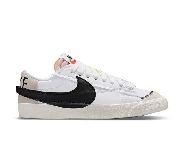 NIKE BLAZER LOW '77 JUMBO Erkek Günlük Ayakkabı DN2158-101 Beyaz