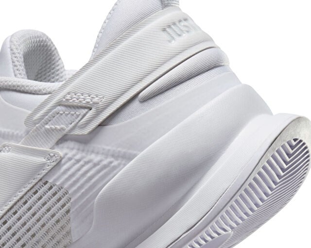NIKE CROSSCOURT Genç Indoor/Salon Ayakkabısı FN2231-100 Beyaz