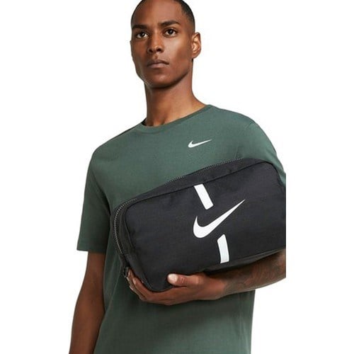 Nike DC2648-010 Ayakkabı Çantası Siyah Tekstil Malzemeden 36x15x18 cm Boyutunda