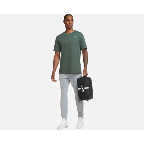 Nike DC2648-010 Ayakkabı Çantası Siyah Tekstil Malzemeden 36x15x18 cm Boyutunda