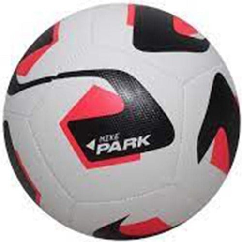Nike DN3607-100 Park Team 5 No Futbol Topu Renkli Dayanıklı Malzeme ile