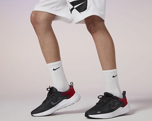 NIKE DOWNSHIFTER 12 NN (GS) Genç Koşu Ayakkabısı DM4194-001 Gri