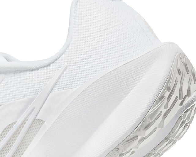 NIKE DOWNSHIFTER 13 Erkek Koşu Ayakkabısı FD6454-100 Beyaz
