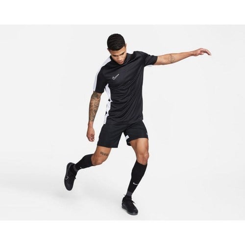 Nike Dri-Fit Academy Erkek T-Shirt Siyah Desenli Nefes Alabilir Kumaş ile Şık Tasarım