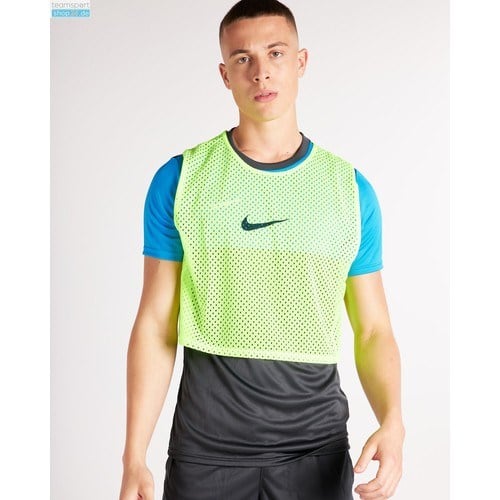 Nike DV7425-702 Antrenman Yeleği