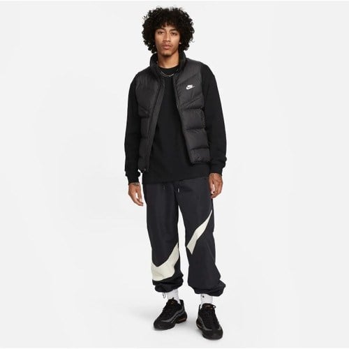 Nike FB8193-010 Storm-FIT Windrunner Erkek Şişme Yelek S Kesim Kalıbı ile Siyah Renk