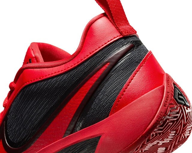 NIKE GIANNIS FREAK 6 Genç Basketbol Ayakkabısı FQ7378-004 rnkyk