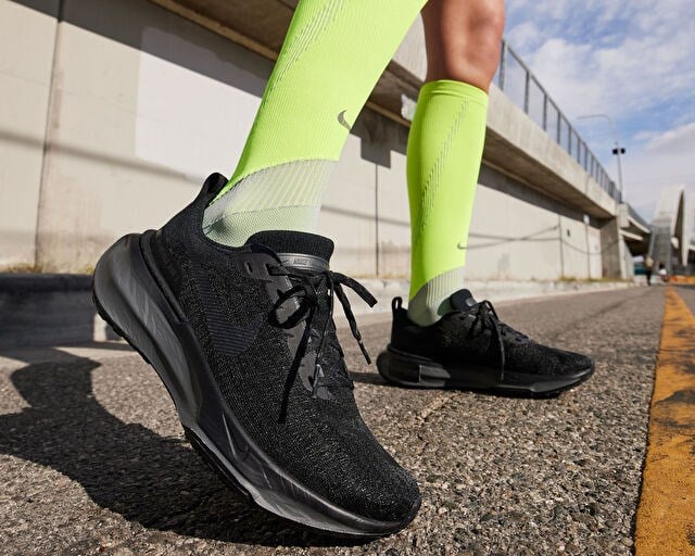 NIKE INVINCIBLE 3 Kadın Koşu Ayakkabısı DR2660-007 Siyah