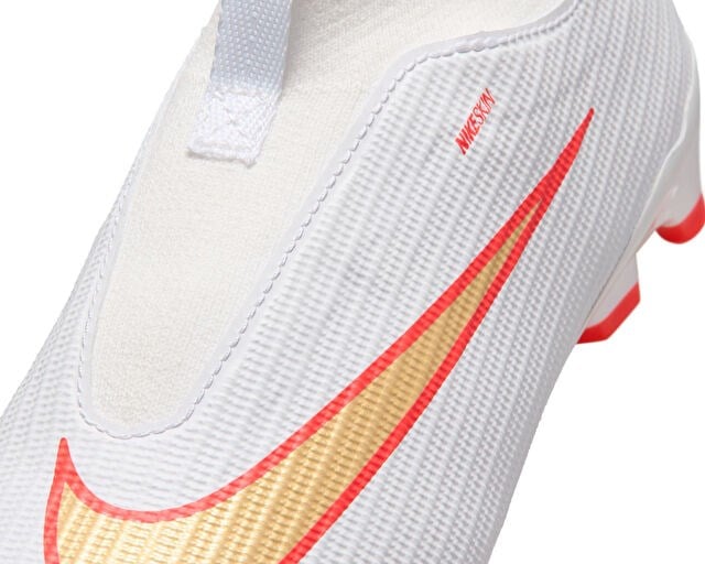 NIKE JR MERCURIAL SUPERFLY 11 ACADEMY FGMG Çocuk Çoklu Çim Zemin Kramponu IU1783-100 Beyaz