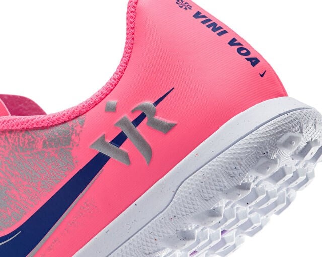 NIKE JR MERCURIAL VAPOR 16 CLUB TF VJR Genç Halı Saha Ayakkabısı IM3653-640 Kırmızı