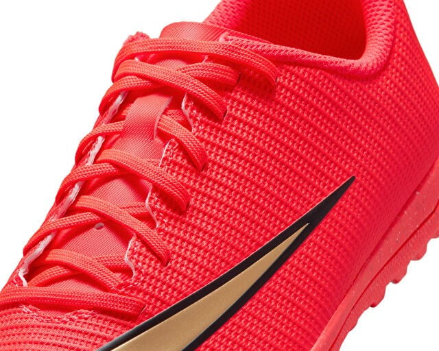 NIKE JR MERCURIAL VAPOR 17 CLUB TF Genç Halı Saha Ayakkabısı IO1484-600 Kırmızı