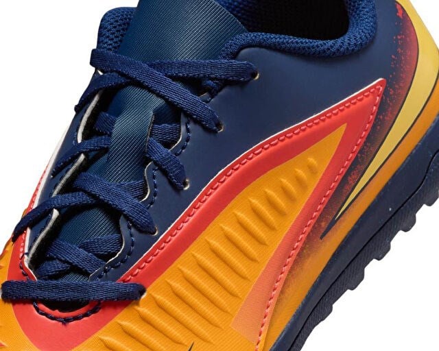 NIKE JR PHANTOM 6 LOW CLUB TF EH Genç Halı Saha Ayakkabısı II8285-800 Turuncu