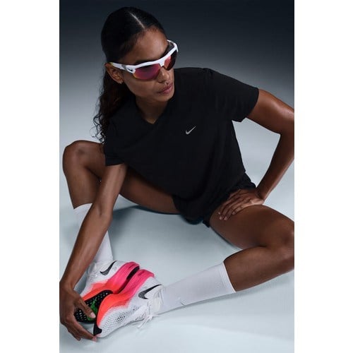 Nike Kadın Dri-Fıt Kısa Kollu Koşu Üstü