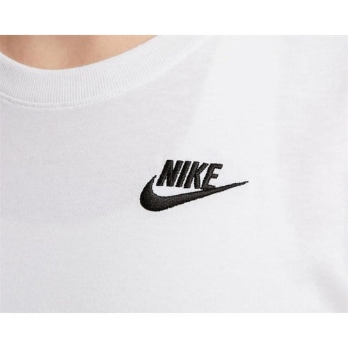 Nike Kadın T-Shirt Beyaz Renkli Yumuşak Pamuklu Kumaş ile Günlük Kullanım için Rahat Tasarım