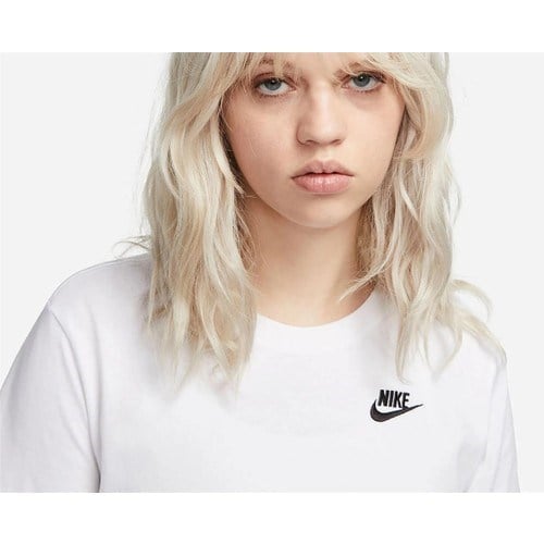 Nike Kadın T-Shirt Beyaz Renkli Yumuşak Pamuklu Kumaş ile Günlük Kullanım için Rahat Tasarım